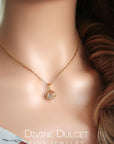 "Ocean Treasure" 24 Karats Seashell Necklace